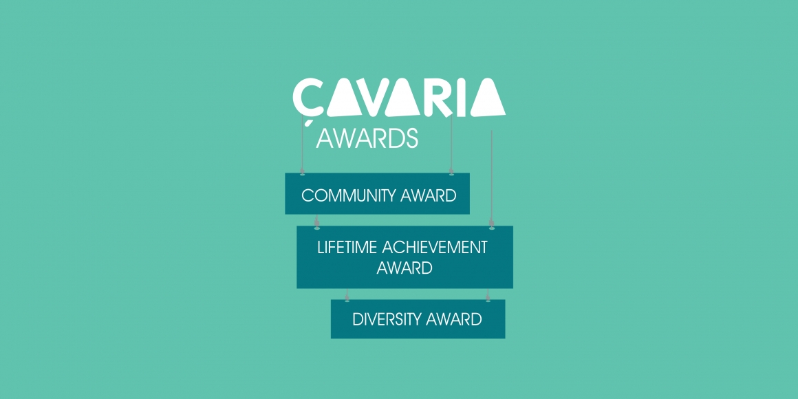 blauwe achtergrond met daarop de woorden çavaria awards 2021 winnaars